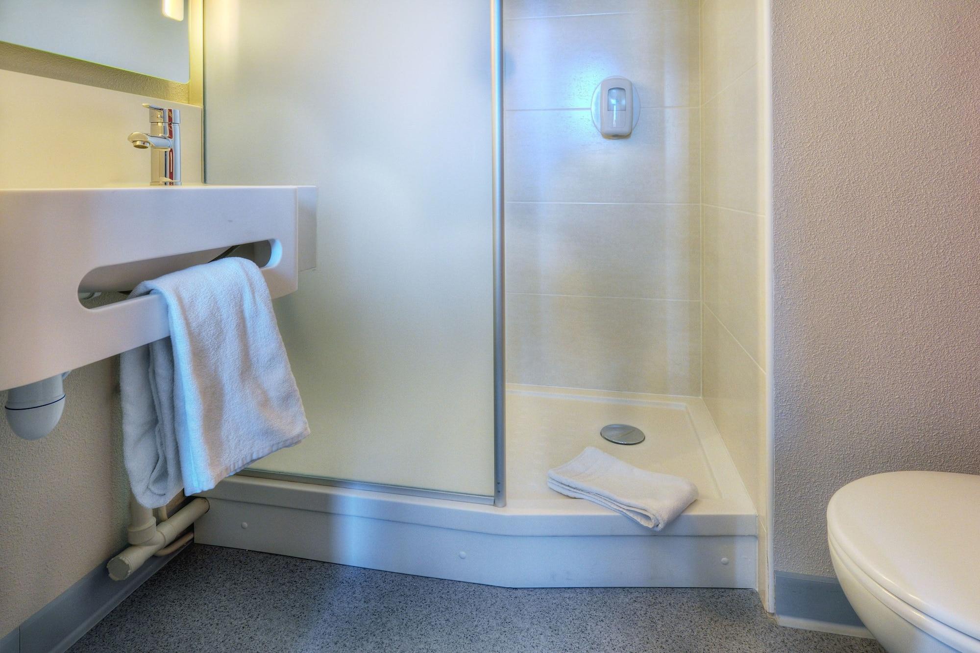 B&B Hotel Marseille Les Ports Εξωτερικό φωτογραφία