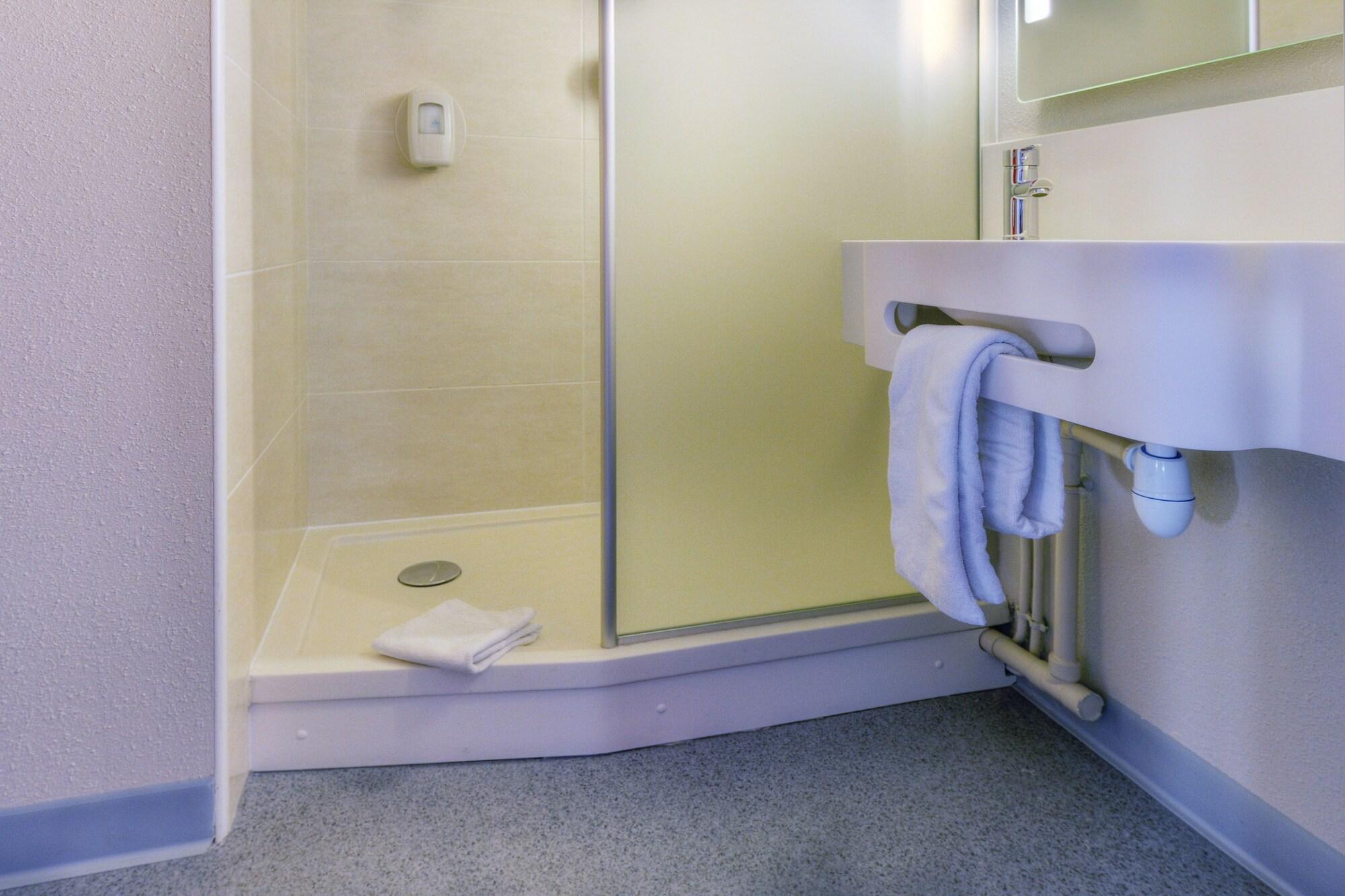 B&B Hotel Marseille Les Ports Εξωτερικό φωτογραφία