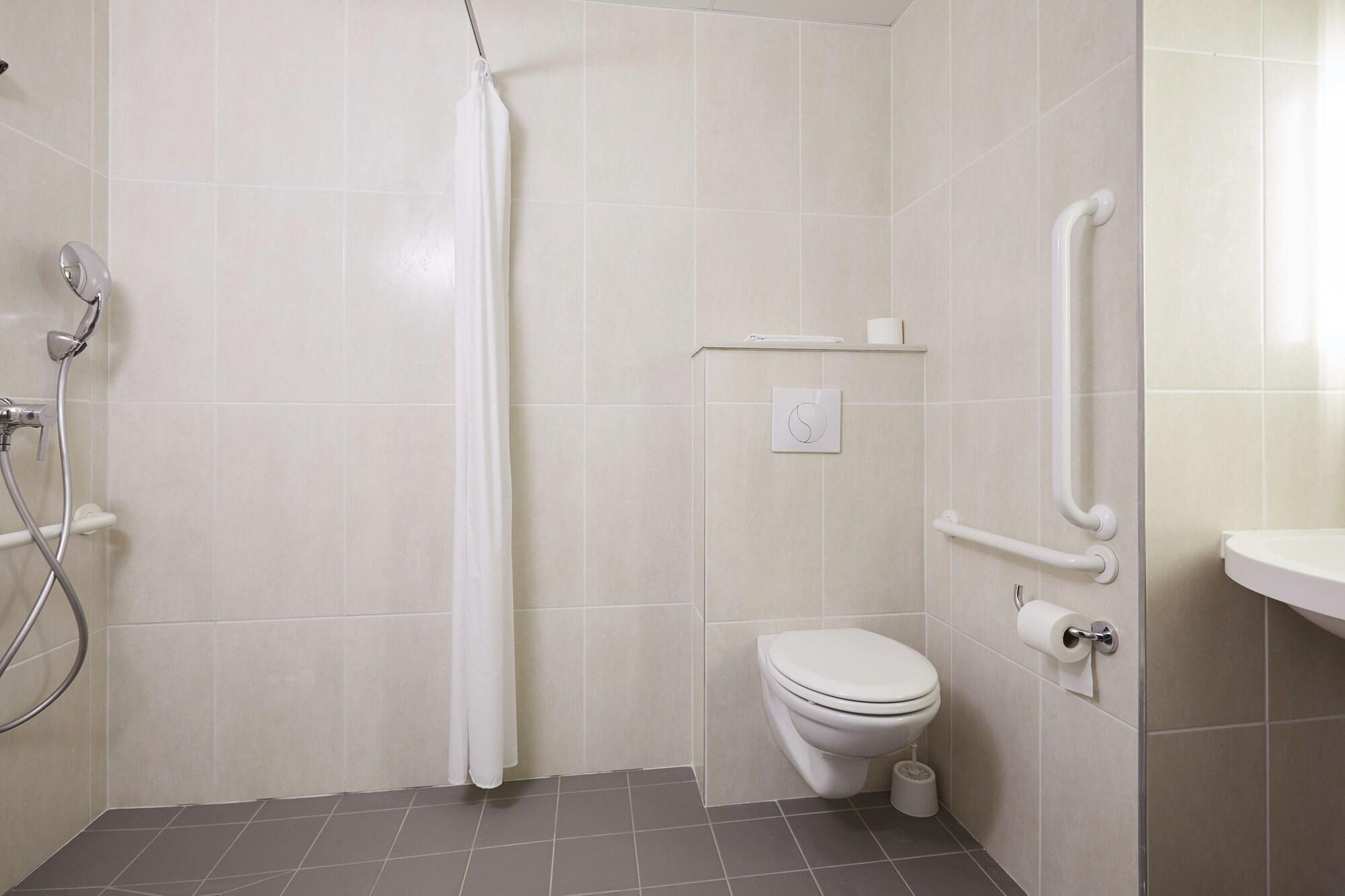 B&B Hotel Marseille Les Ports Εξωτερικό φωτογραφία