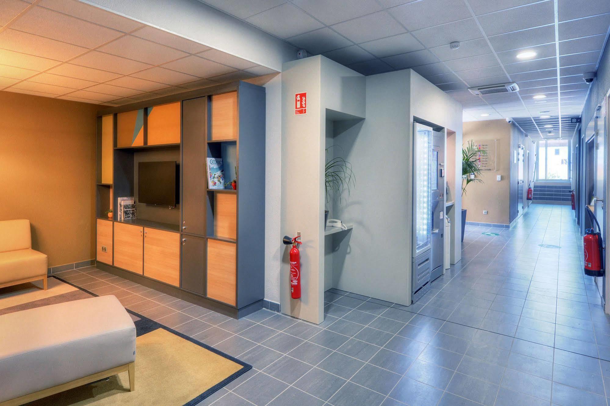 B&B Hotel Marseille Les Ports Εξωτερικό φωτογραφία